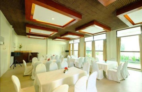 Hotel Anika Island Resort