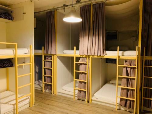 Easyinn Hotel & Hostel
