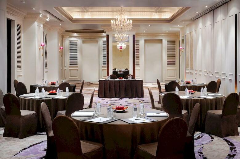 Hotel Lebua At State Tower