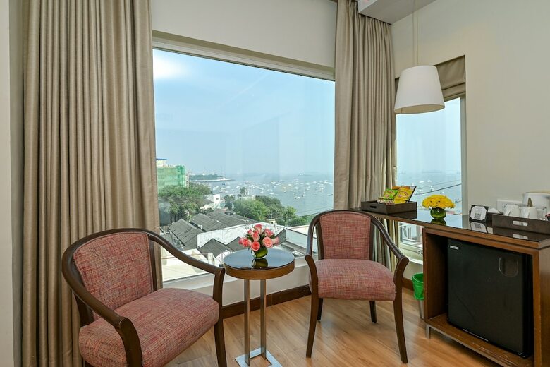 Hotel Fariyas