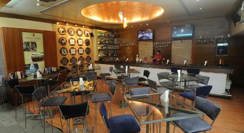Hotel Fariyas