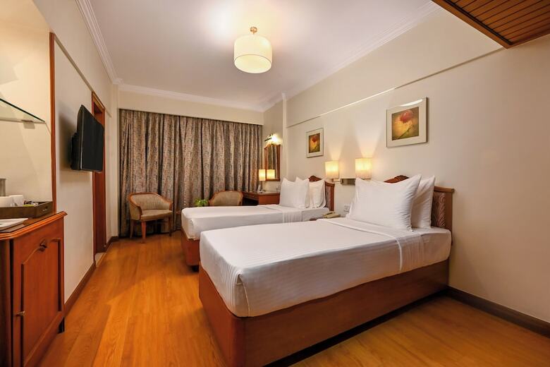 Hotel Fariyas