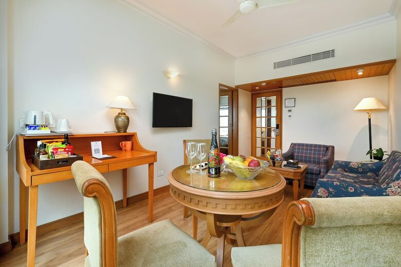 Hotel Fariyas