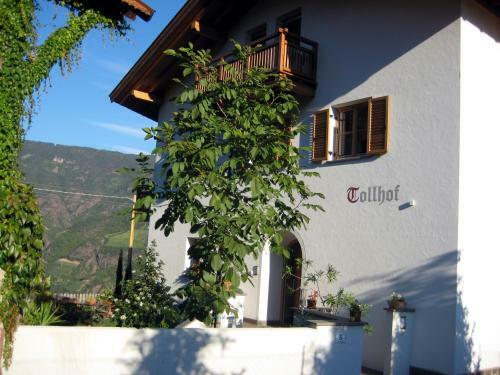 Hostal Tollhof