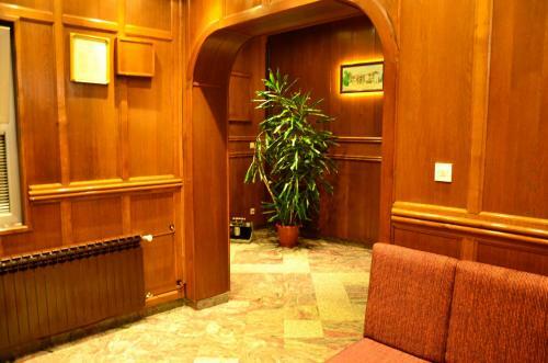 Golden Card Motel