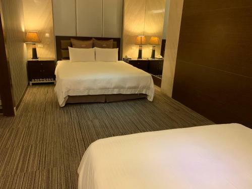 Crystal Business Motel