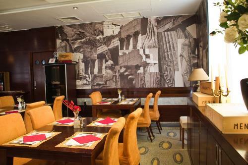 Hotel Atina