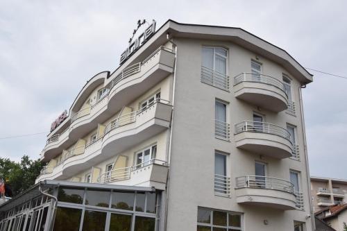 Hotel Atina
