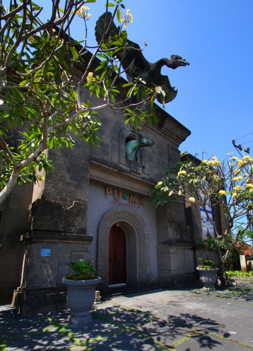 Hotel Alam Puri Art Museum Resort & Spa
