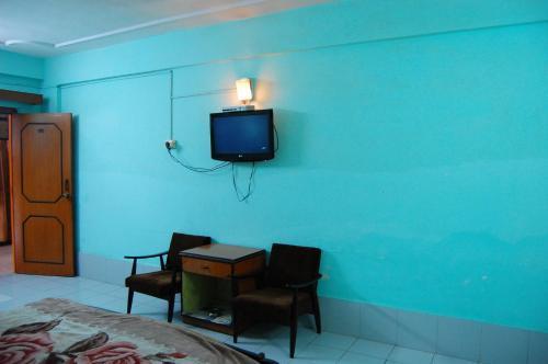 Hotel Viren International