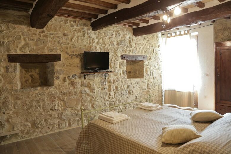 Hostal Agriturismo Podere Acqualoreto