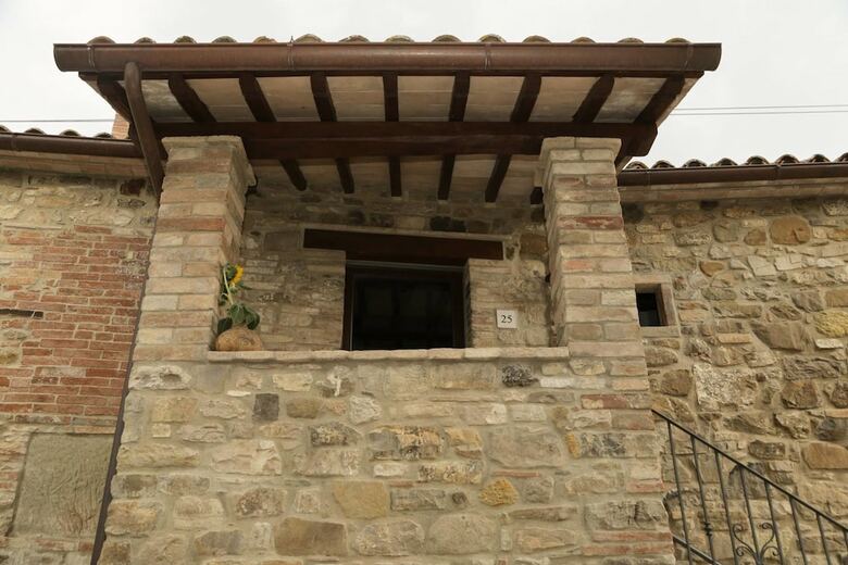 Hostal Agriturismo Podere Acqualoreto