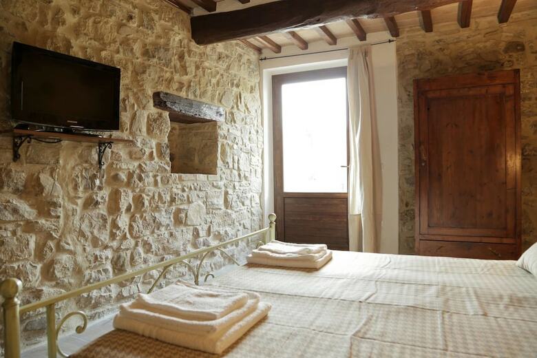 Hostal Agriturismo Podere Acqualoreto