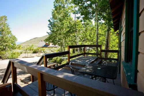 Hotel Convict Lake Resort