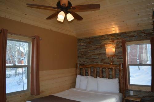 Hotel Convict Lake Resort