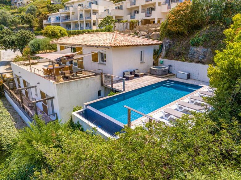 Hotel Domaine Bagia Donne