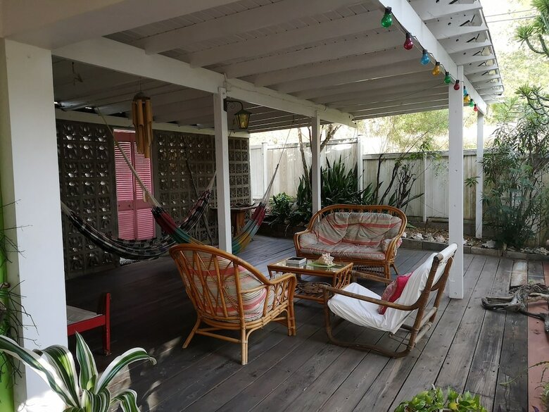 Green Roof Inn