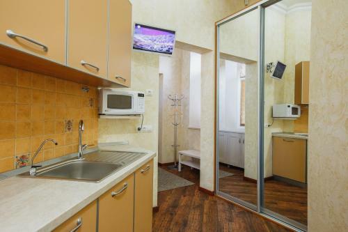 Gsm Apartment At Kiev Train Station