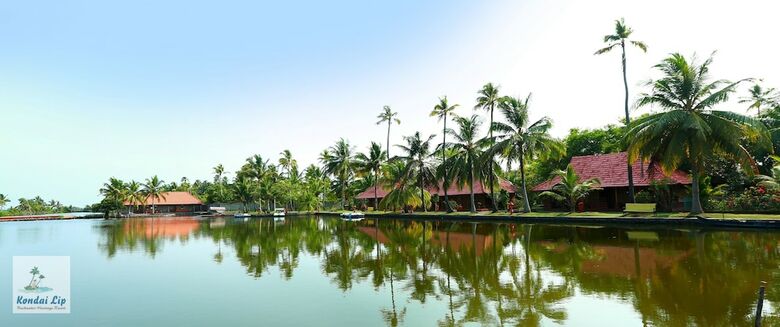 Hotel Kondai Lip Backwater Heritage Resort