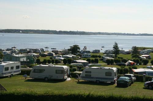 Hotel L�rkelunden Camping & Cottages