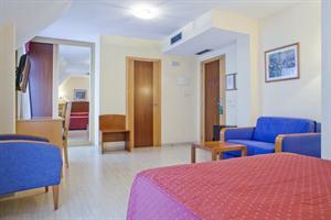 La Noyesa Hotel