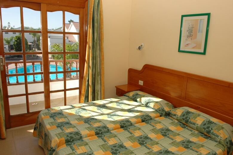 Apartamentos Bungalows Grimanesa