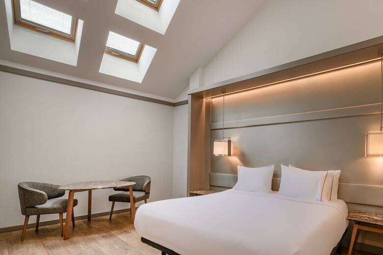 AC Hotel Recoletos By Marriott