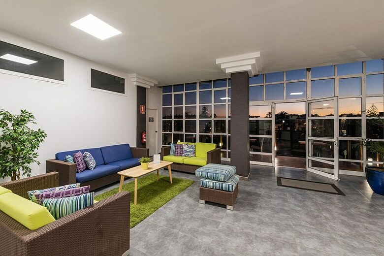 Aparthotel New Folias
