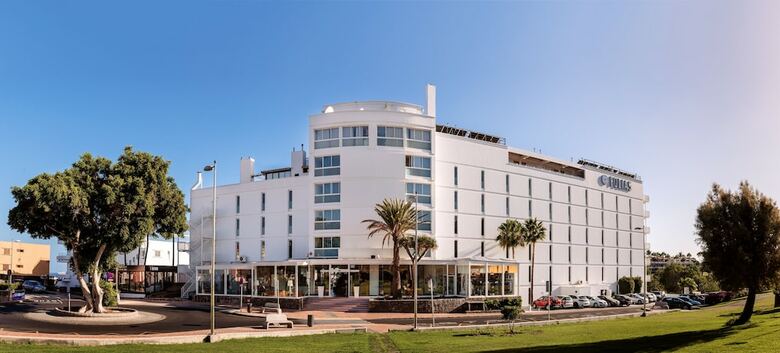 Aparthotel New Folias