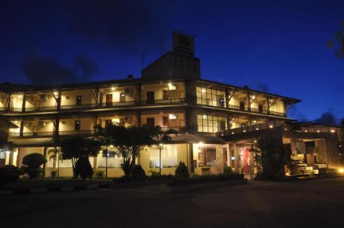 Hotel Laya Beach