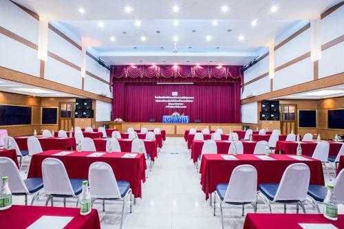 Juntra Resort & Hotel