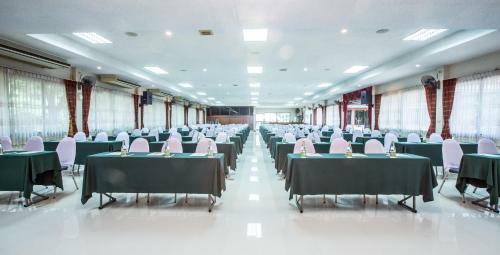 Juntra Resort & Hotel
