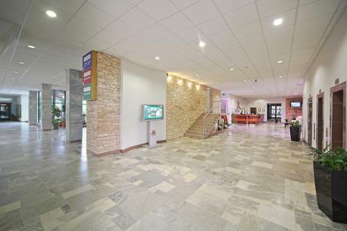 Tourist Hotel