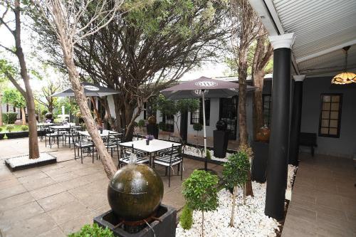 Halfway House Hotel