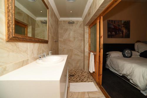Halfway House Hotel