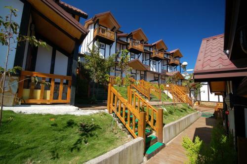 Sea Of Clouds Vacation Villa