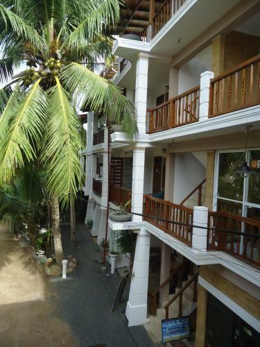 Hostal Sky Garden Guest House