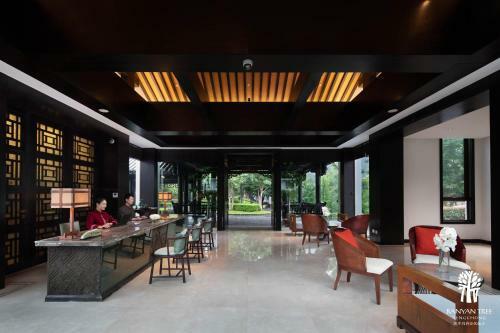 Tengchong Hotel Hotspring Village