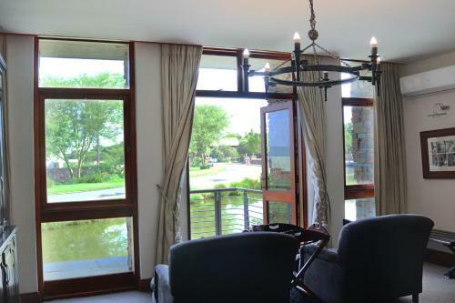 Lodge Tintswalo Waterfall
