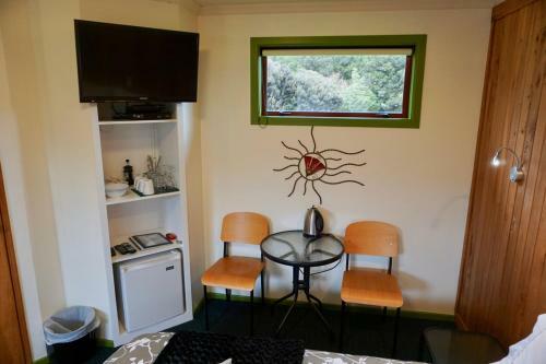 Motel Catlins Kiwi Holiday Park At Cathedral Caves