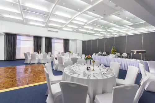 Hotel Microtel By Wyndham Mall Of Asia