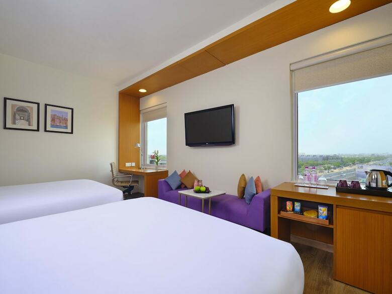 Hotel Aloft Ahmedabad Sg Road