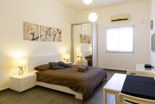 Frishman Apartments
