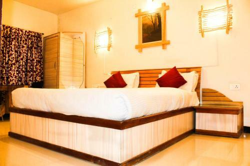 Hotel Alwoodland Residency