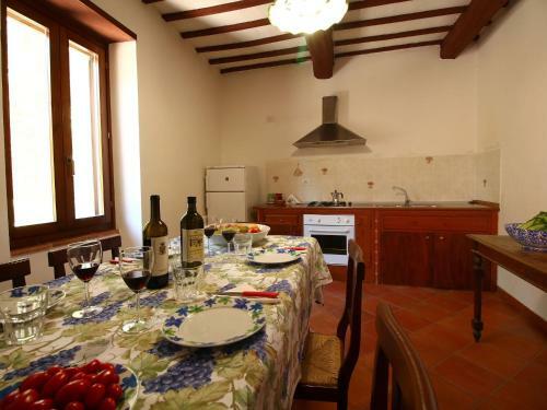 Hostal Holiday Home Marchese Gualdo Cattaneo