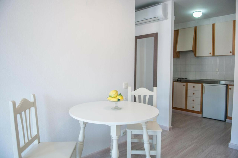 Apartamentos Loar Ferreries
