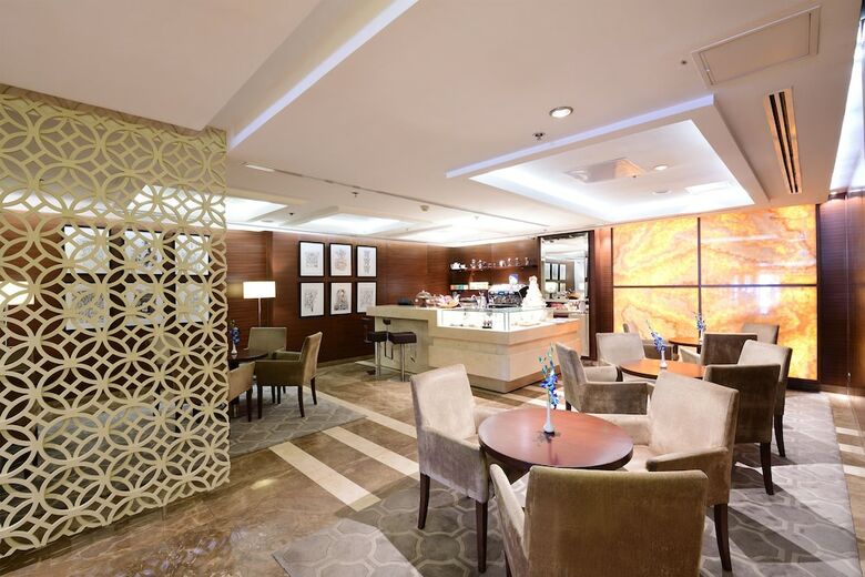 Hotel Majestic Tower