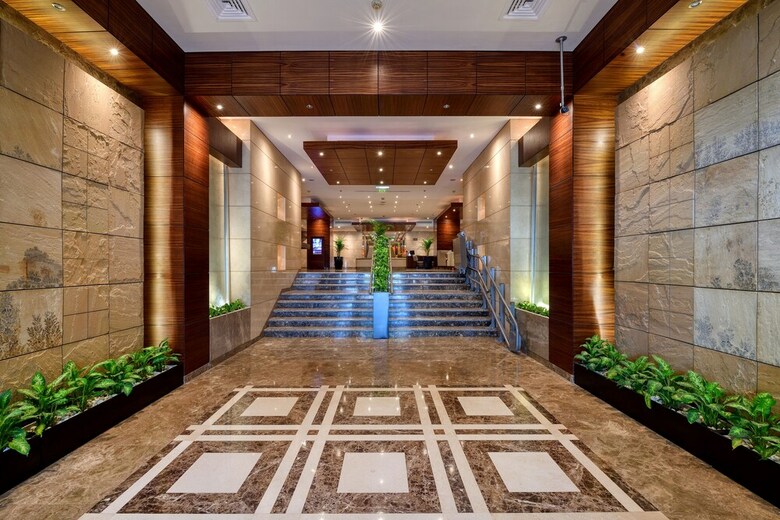 Hotel Majestic Tower