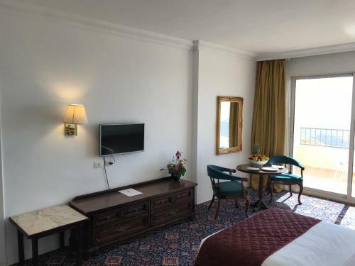 Grand View Hotel