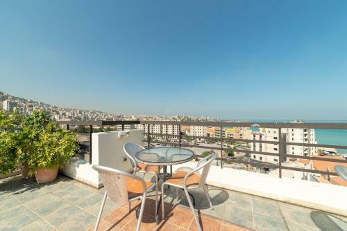 Madisson Hotel
